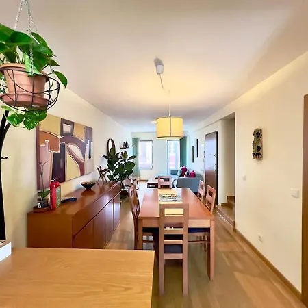 Principe Real Magnificent Duplex View * リスボン